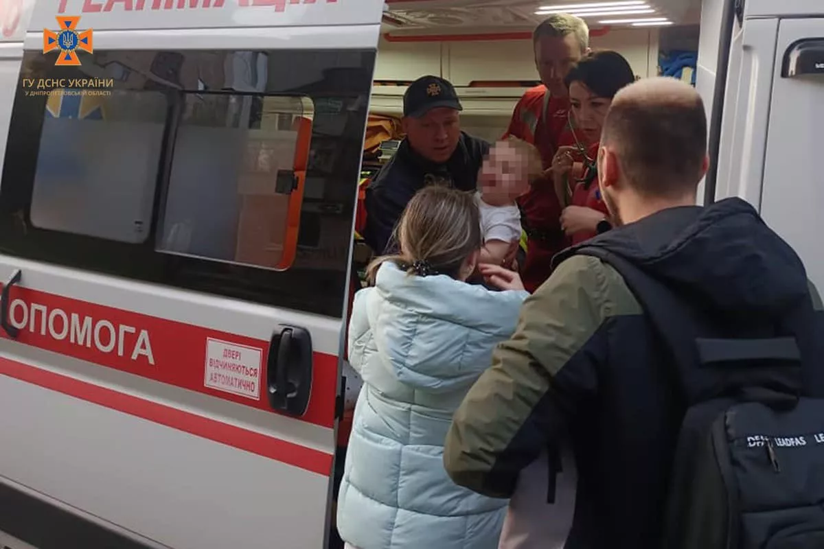 Family with two-year-old child rescued from fire in Dnipropetrovs