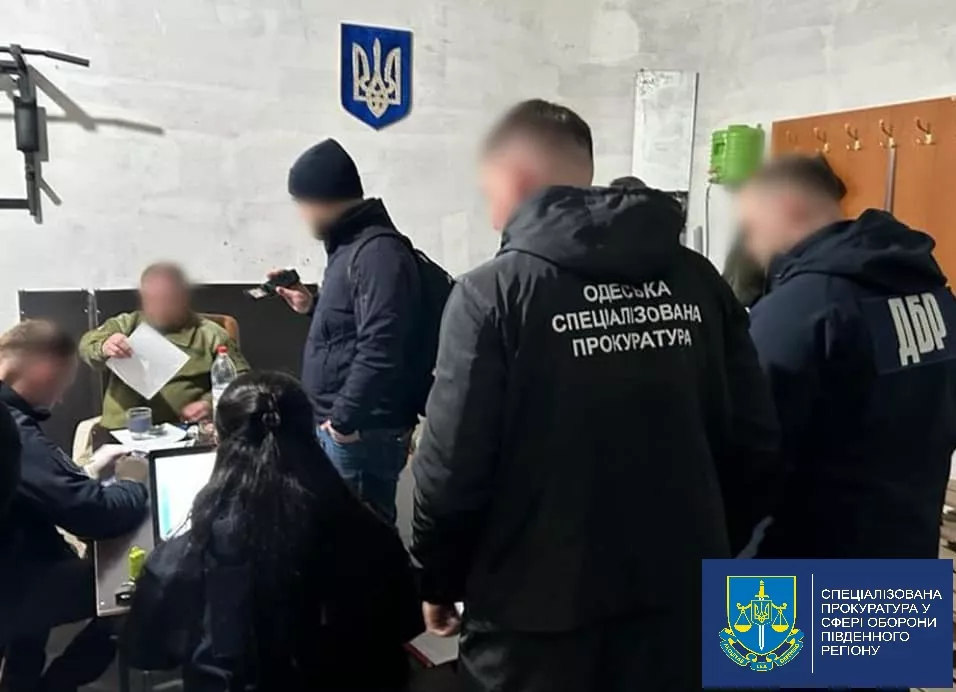 В Одесі затримали офіцера, який вимагав у військового хабар